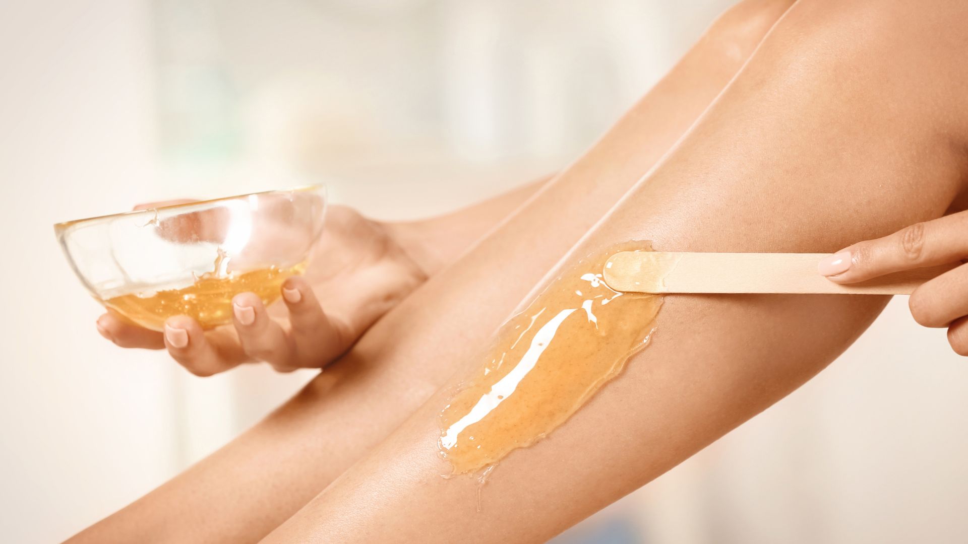 Mau Waxing? Yuk Lihat Dulu Tata Cara waxing Yang Benar!