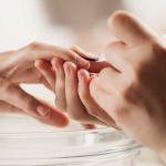 Menjaga Kecantikan Dan Kesehatan Kuku Anda!